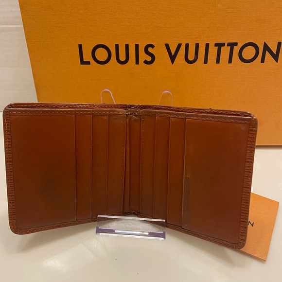 AUTHENTIC!! Men’s Louis Vuitton Epi Portefeuille Marco. Luxury Designer - Picture 7 of 9